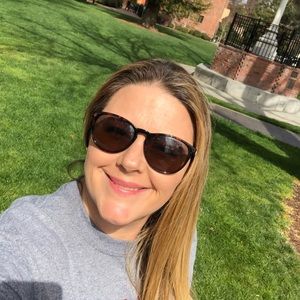 Meet your Posher, Stacy